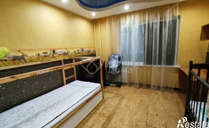 3-комн квартира ул Космонавтов, 43,  д. 43