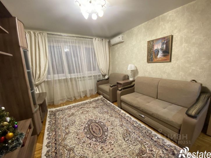 2-комн квартира улица 7-й Гвардейской Дивизии, 7,  д. 7
