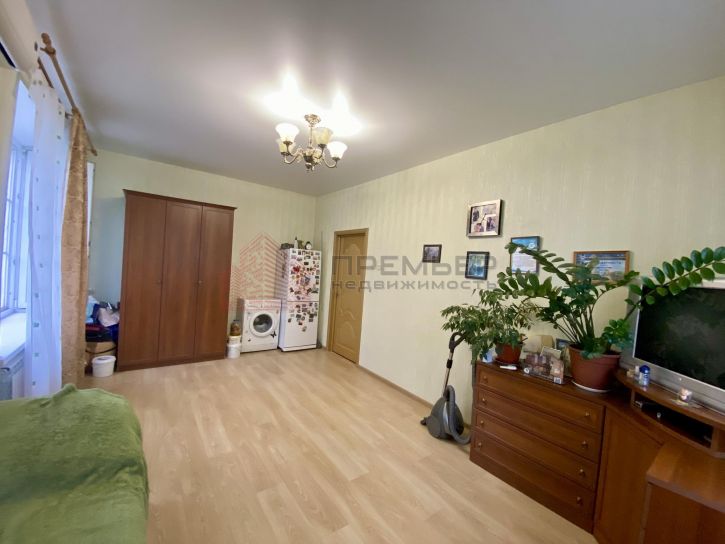 4-комн квартира им Петра Гончарова улица
