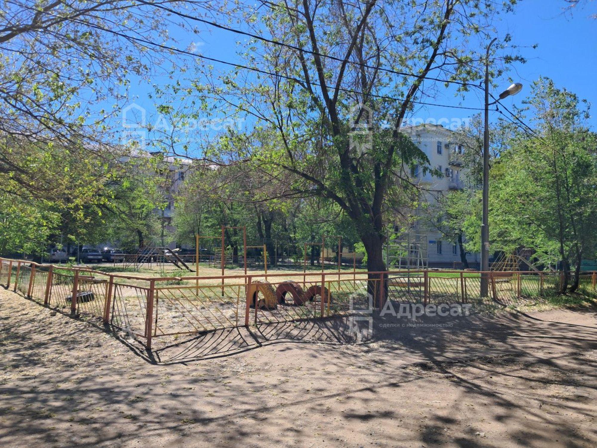 Купить комнату за 750 000 рублей на ул. Бахтурова,  д.31