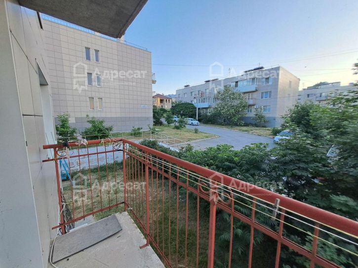 1-комн квартира ул. Комарова,  д.63