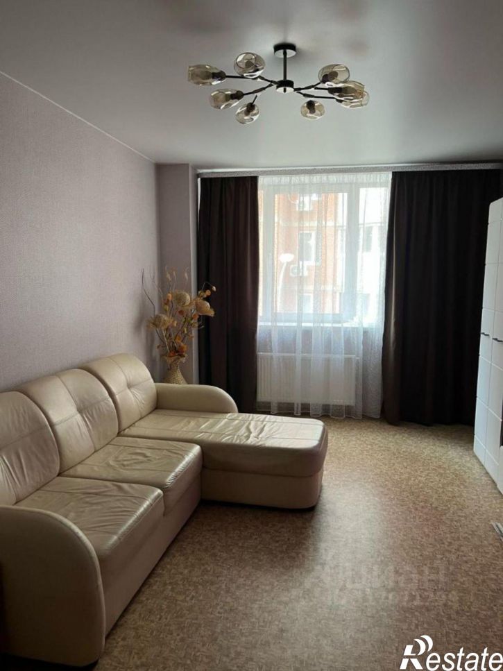 3-комн квартира ул 70-летия Победы, 18,  д. 18