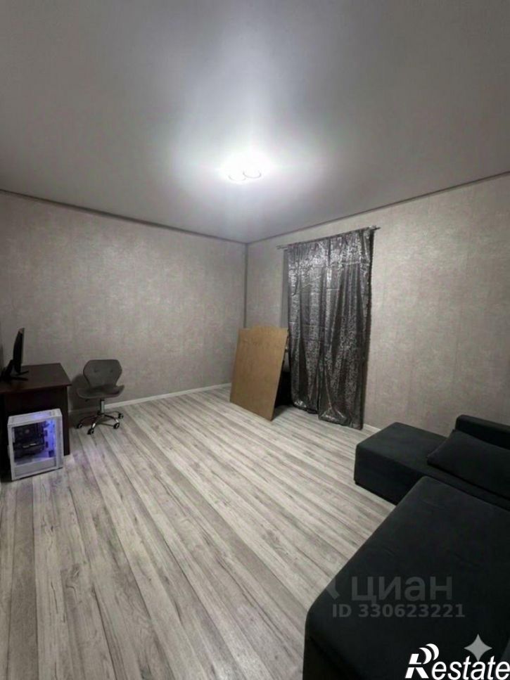 3-комн квартира улица Маршала Толбухина, 11,  д. 11