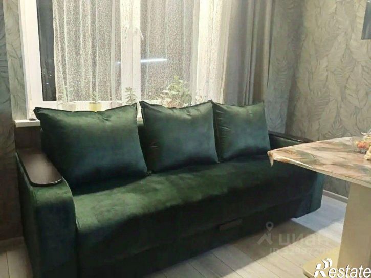 3-комн квартира б-р 30-летия Победы, 50,  д. 50