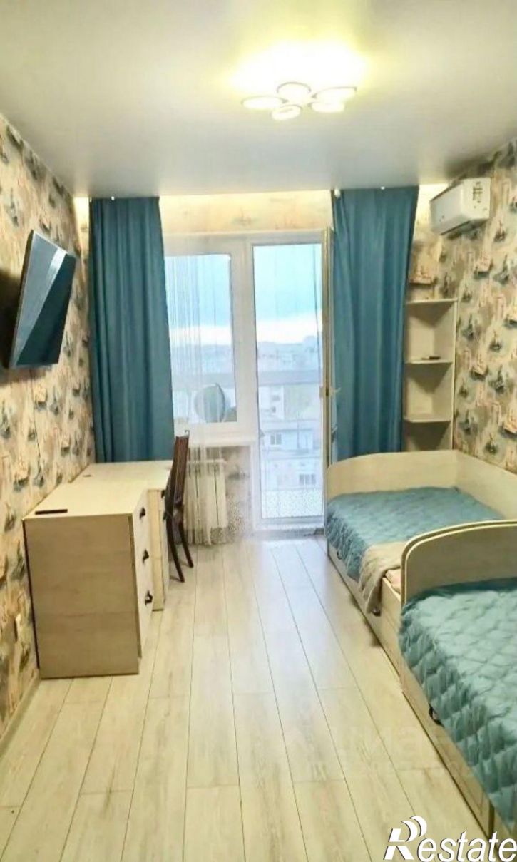 3-комн квартира б-р 30-летия Победы, 50,  д. 50
