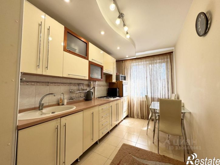 3-комн квартира б-р им. Энгельса, 10,  д. 10