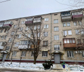 3-комн, 77кв м, этаж 2/5 Демократический переулок, 4