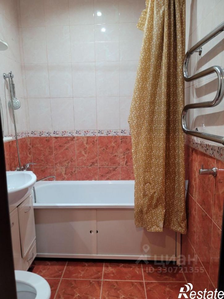 3-комн квартира Зерноградская улица, 10,  д. 10
