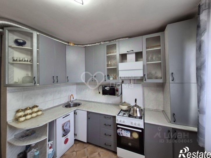 4-комн квартира Университетский пр-кт, 49,  д. 49