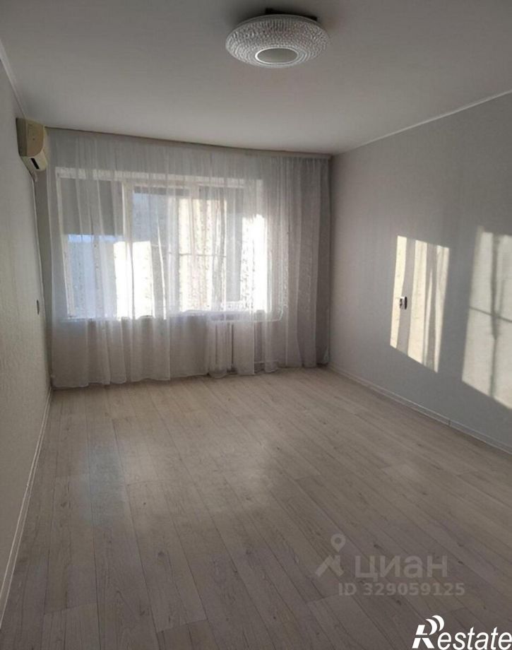 3-комн квартира улица Гороховцев, 2,  д. 2
