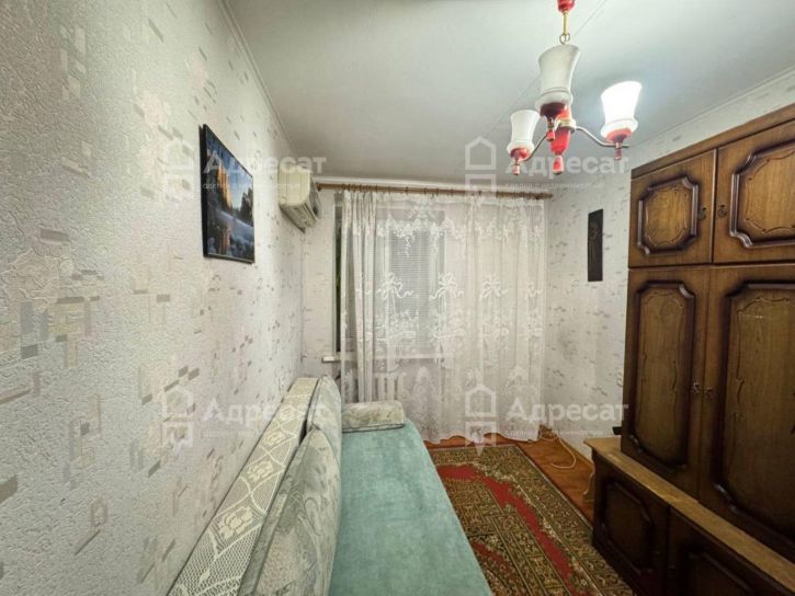 3-комн квартира ул. 64-й Армии,  д.65