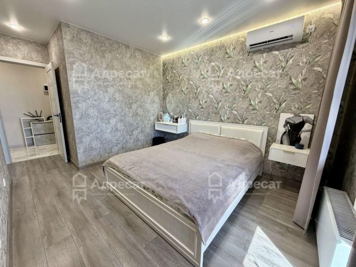 3-комн квартира ул. Глазкова,  д.14Б