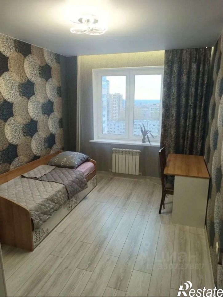 3-комн квартира б-р 30-летия Победы, 50,  д. 50