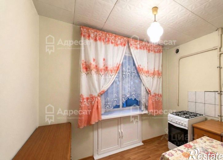 2-комн квартира улица Землячки, 28,  д. 28