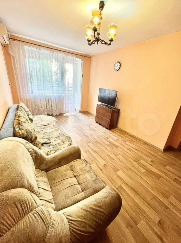2-комн квартира пр-т Героев Сталинграда, 37