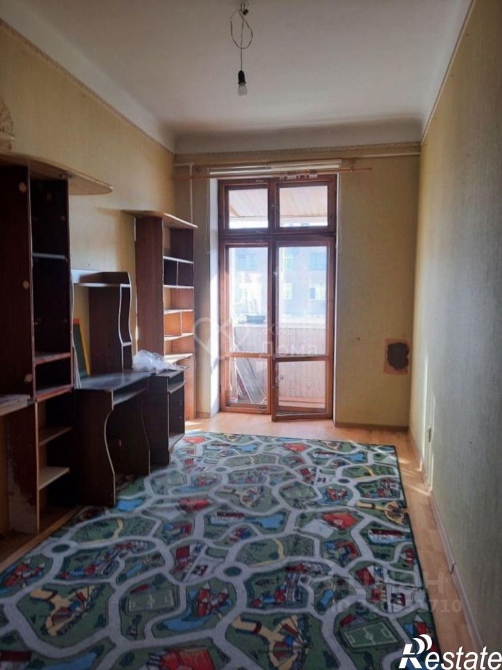3-комн квартира улица Дзержинского, 8,  д. 8