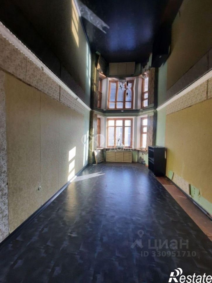 3-комн квартира улица Дзержинского, 8,  д. 8