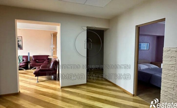 3-комн квартира улица Чуйкова, 37,  д. 37