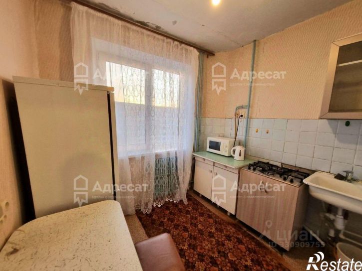 1-комн квартира улица Космонавтов, 37,  д. 37
