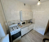 2-комн, 48кв м, этаж 1/5 ул. Автомобилистов,  д.6