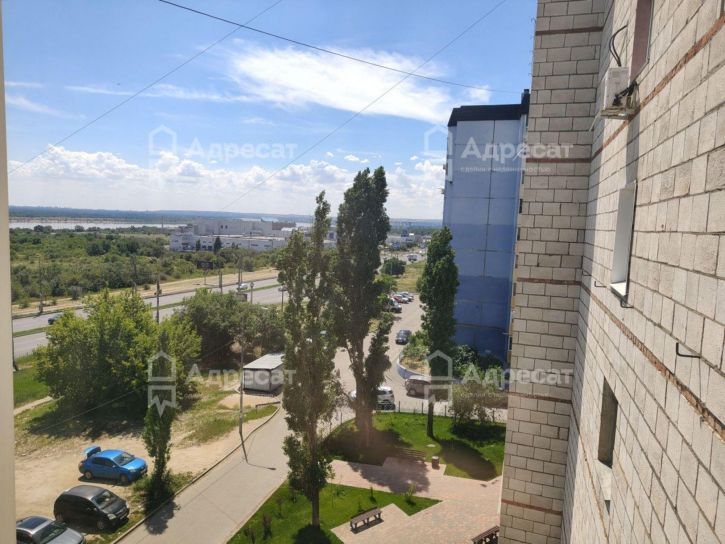 3-комн квартира пр-кт. Университетский,  д.96