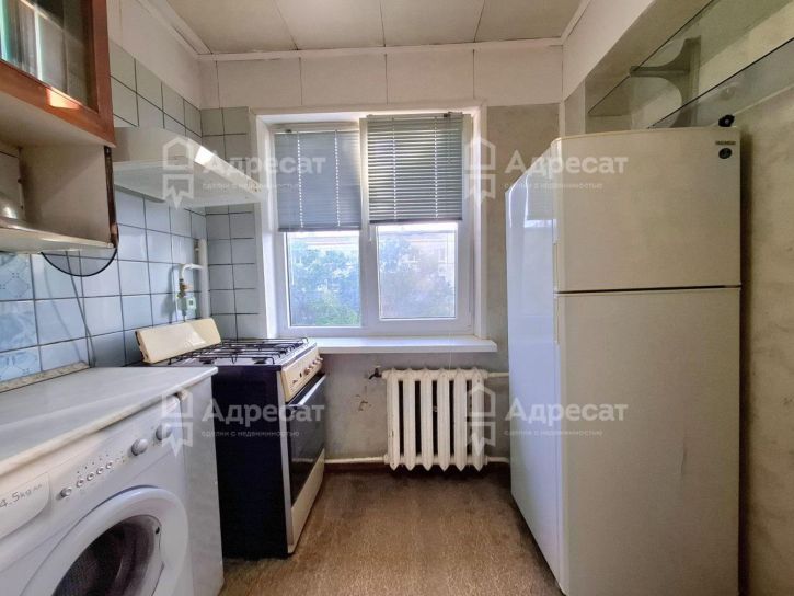 4-комн квартира ул. Савкина,  д.4