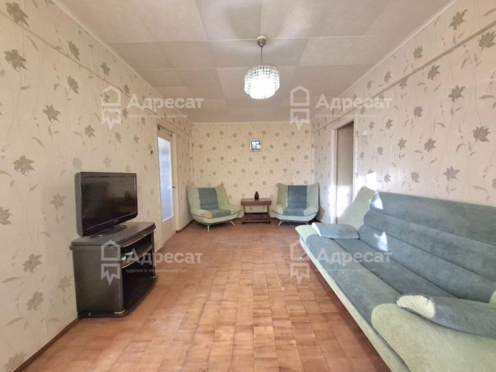 4-комн квартира ул. Савкина,  д.4