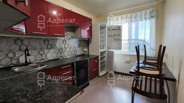 2-комн квартира ул. Комарова,  д.76