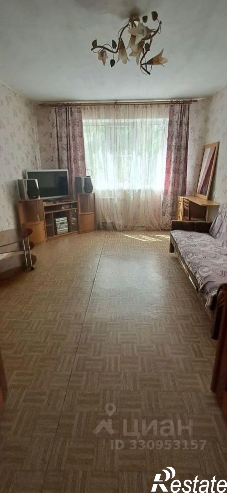 3-комн квартира улица Бажова, 7,  д. 7