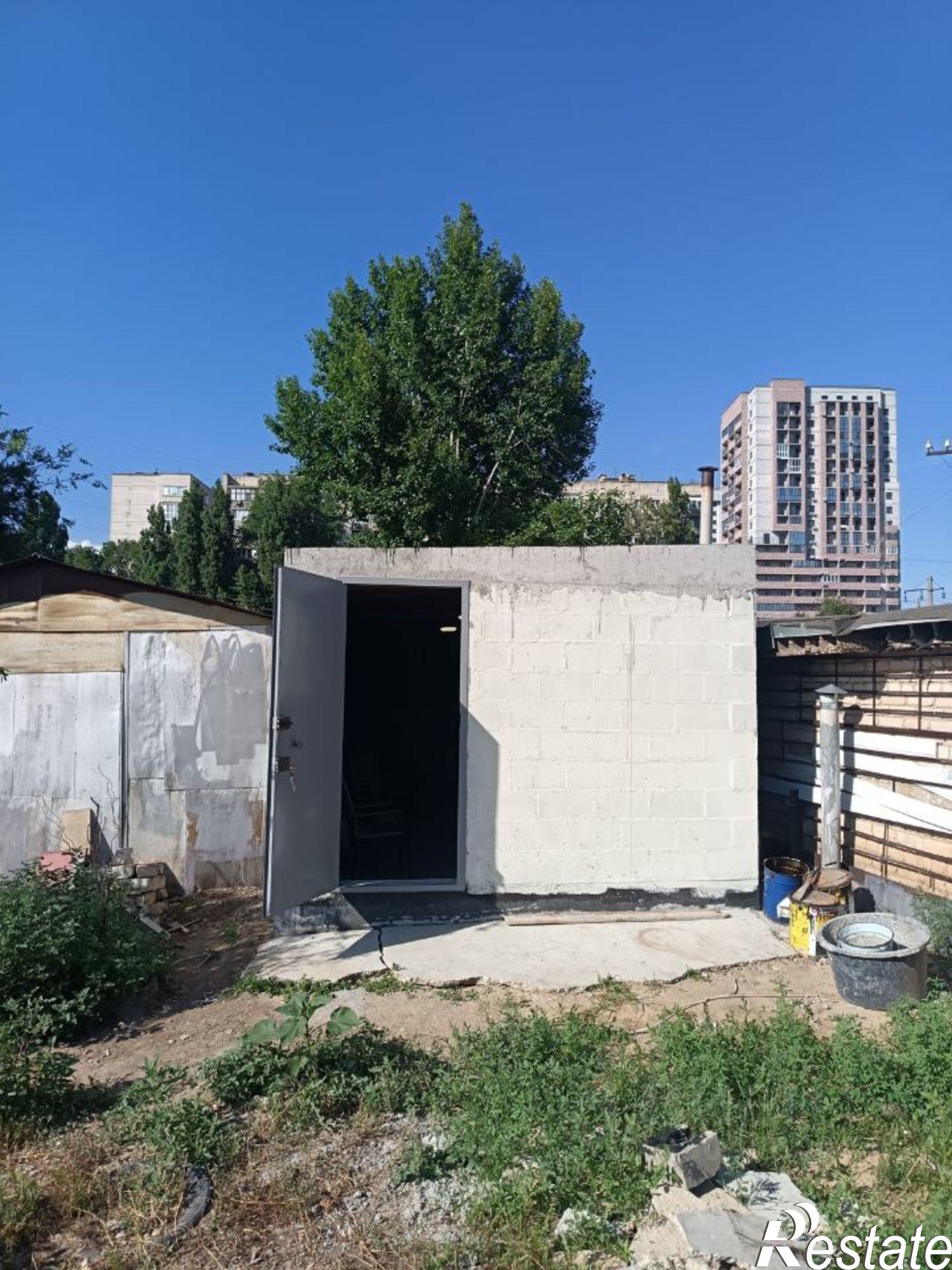 Купить гараж, место в паркинге за 550 011 рублей на улица Полоненко, 3