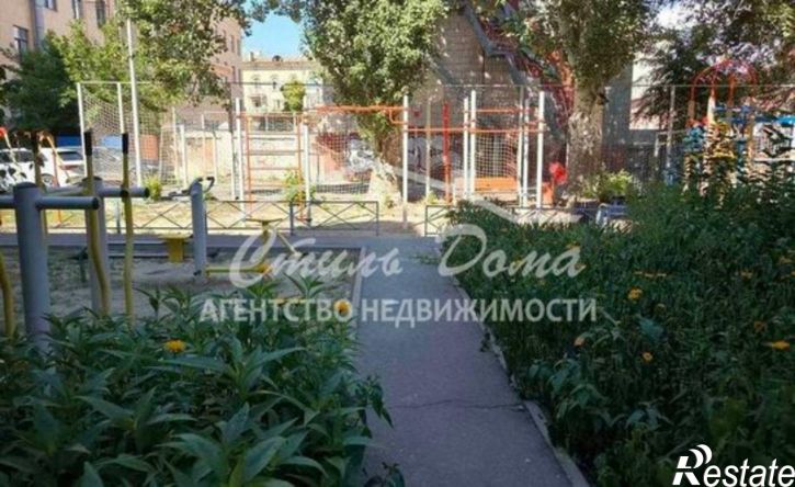 4-комн квартира ул им. маршала Чуйкова, 8,  д. 8