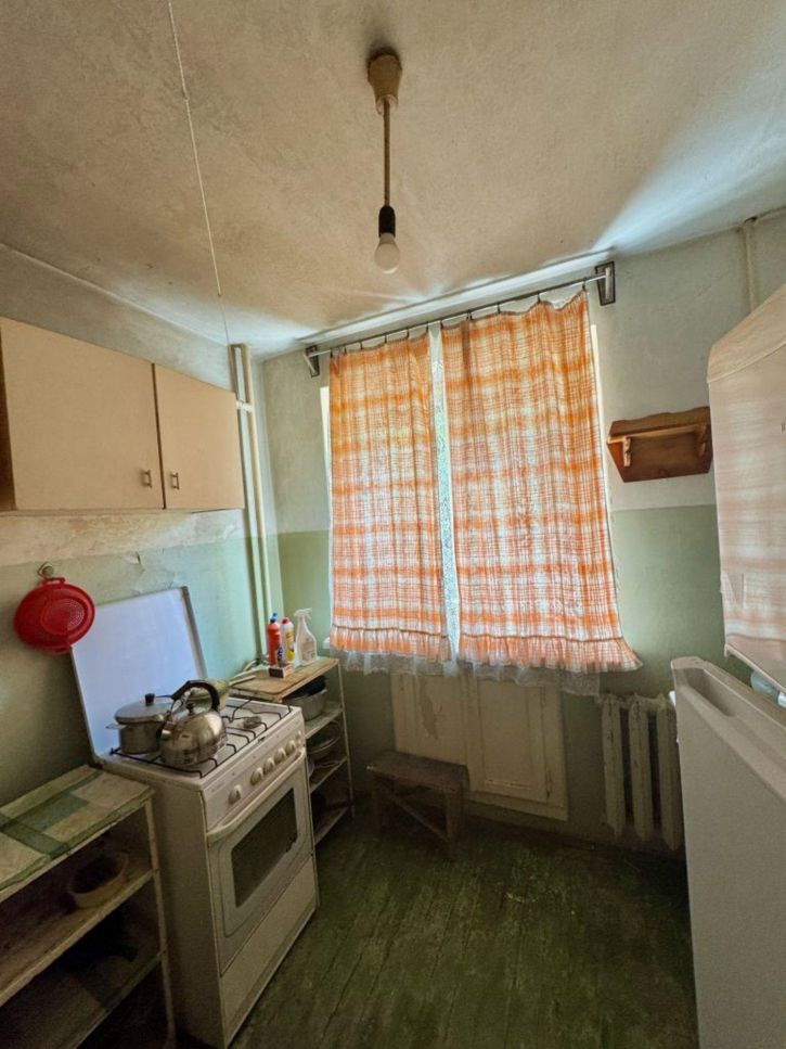 2-комн квартира 64 Армии, 30