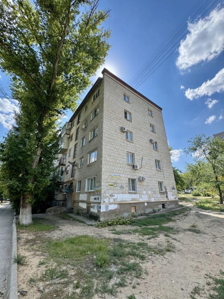 2-комн квартира 64 Армии, 30