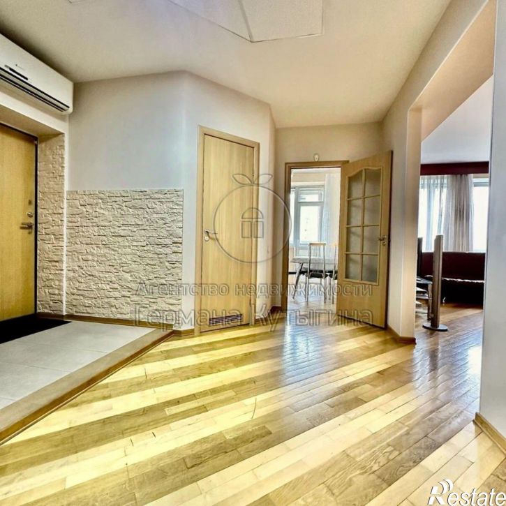 3-комн квартира улица Чуйкова, 37,  д. 37