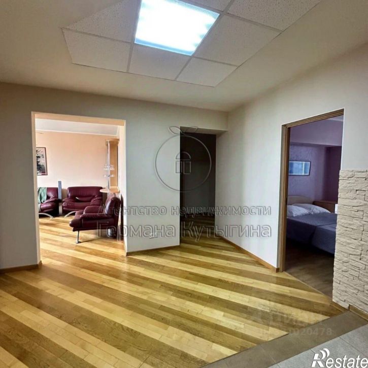 3-комн квартира улица Чуйкова, 37,  д. 37