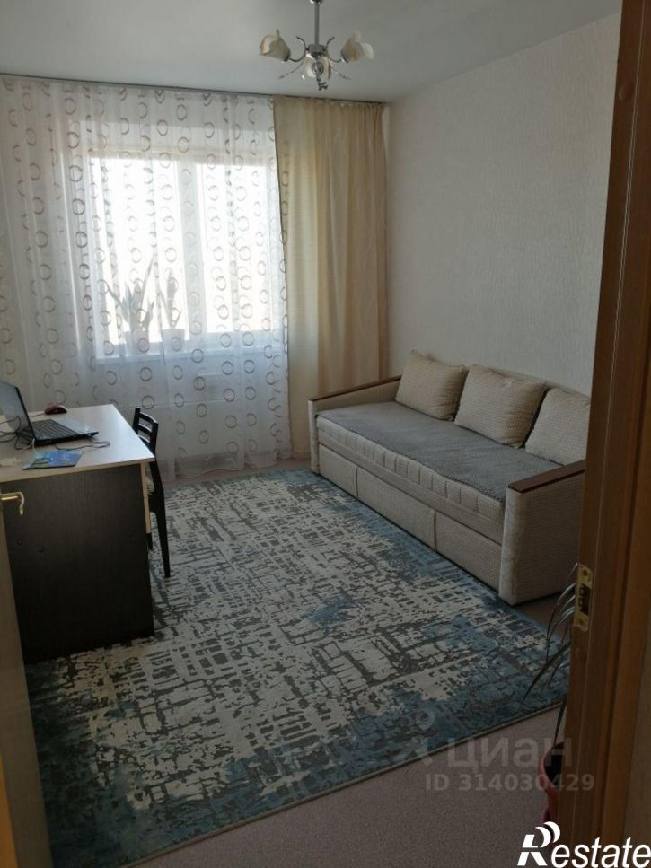 3-комн квартира улица Академика Комарова, 76,  д. 76