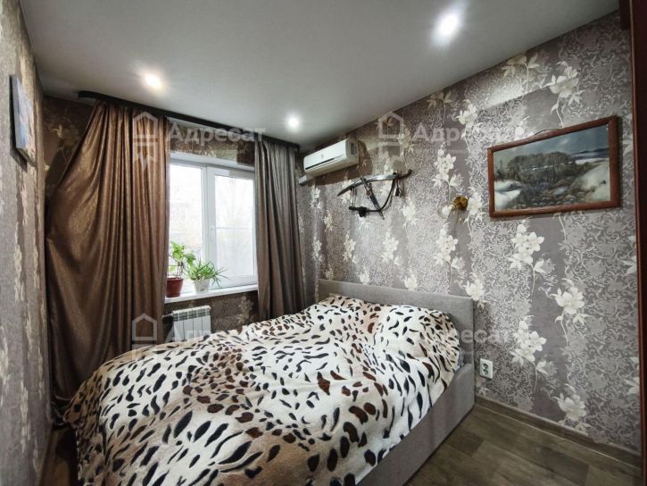 4-комн квартира ул. маршала Толбухина,  д.38