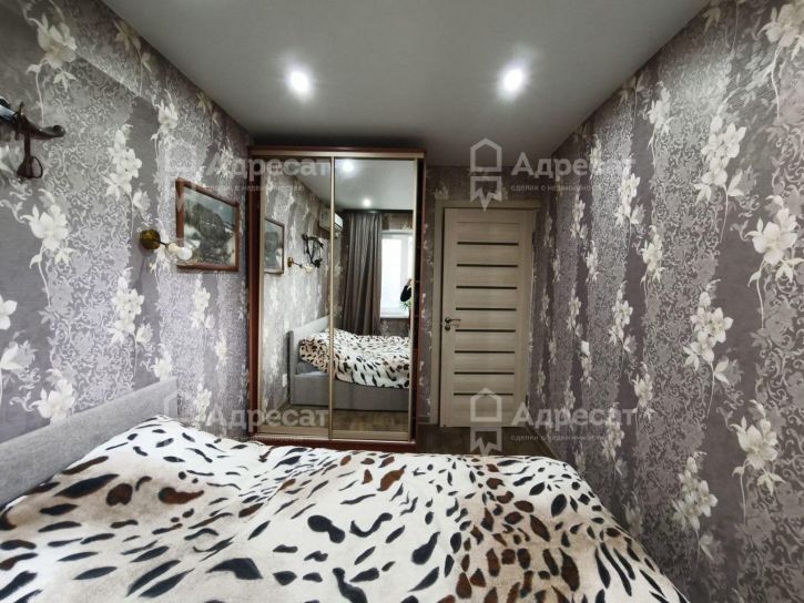 4-комн квартира ул. маршала Толбухина,  д.38