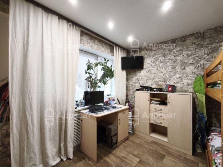 4-комн квартира ул. маршала Толбухина,  д.38