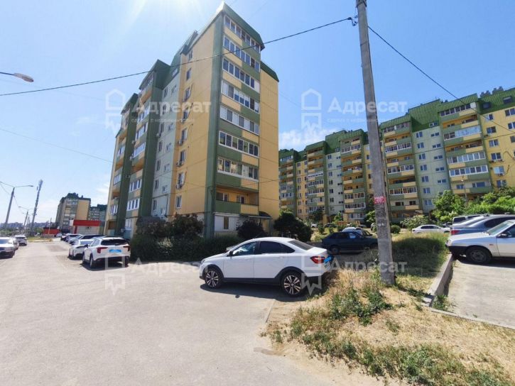 2-комн квартира ул. Комарова,  д.79