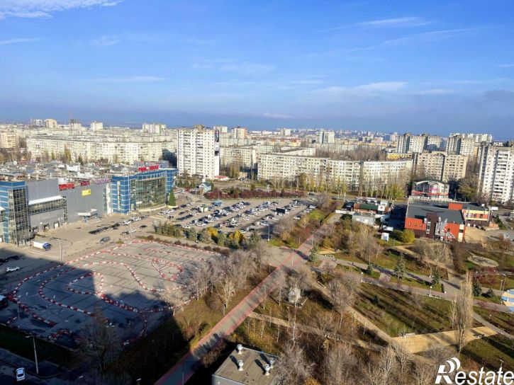 3-комн квартира б-р 30-летия Победы, 19б,  д. 19б