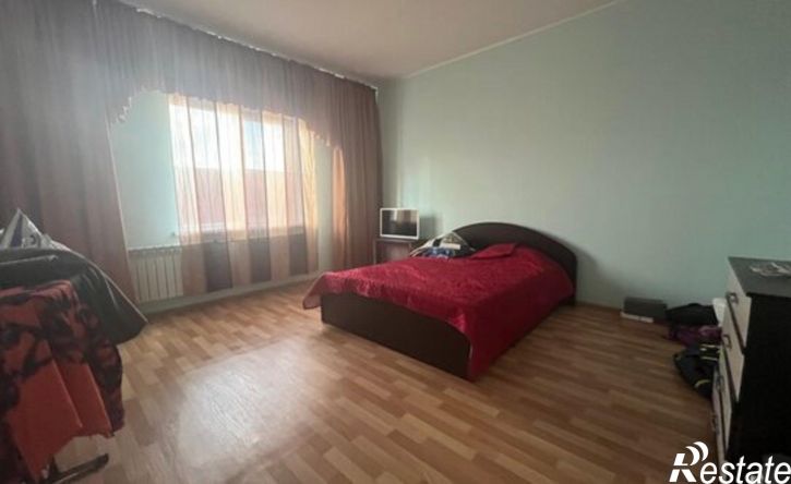 2-комн квартира улица Янки Купалы, 58,  д. 58
