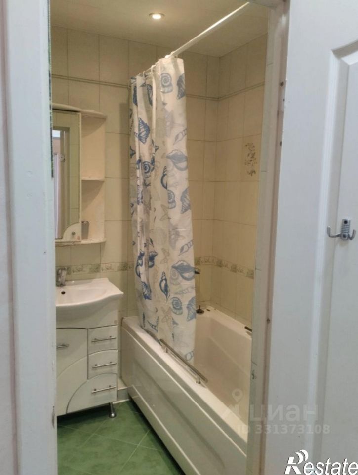 2-комн квартира улица им. Репина, 15,  д. 15