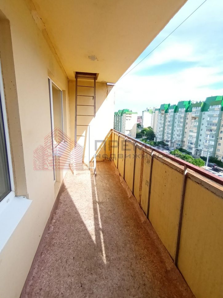 2-комн квартира им академика Комарова улица,79