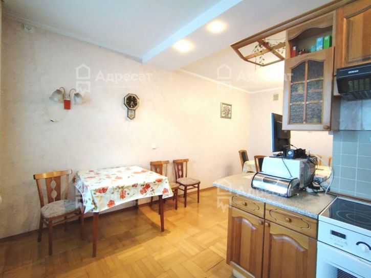 3-комн квартира ул. Ярославская,  д.10