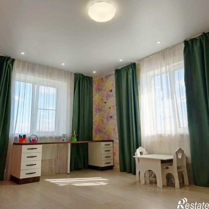 3-комн квартира улица Хорошева, 8,  д. 8
