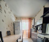 1-комн, 32кв м, этаж 1/4 улица Солнечникова, 13