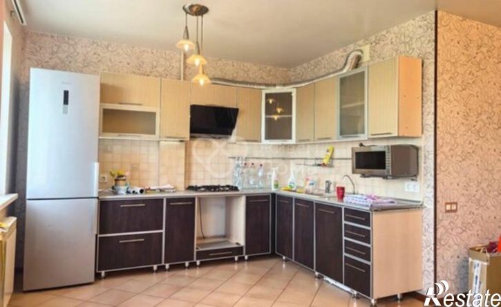 3-комн квартира ул 8-й Воздушной Армии, 33,  д. 33