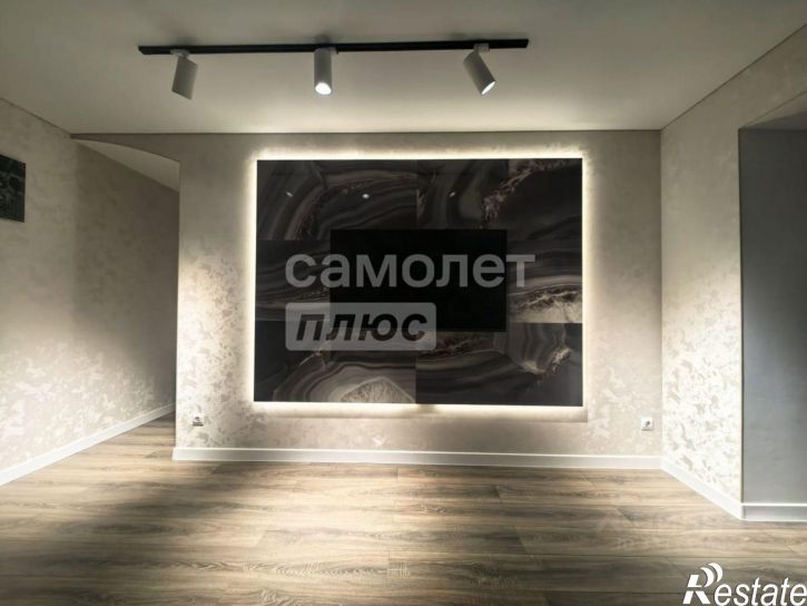 2-комн квартира ул 8-й Воздушной Армии, 19,  д. 19