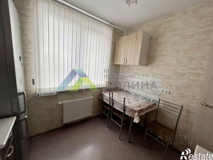 2-комн квартира улица Гаря Хохлова, 13,  д. 13